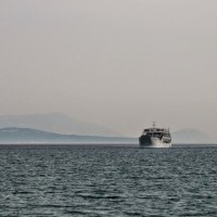 Feribot intrand in portul Vassiliki