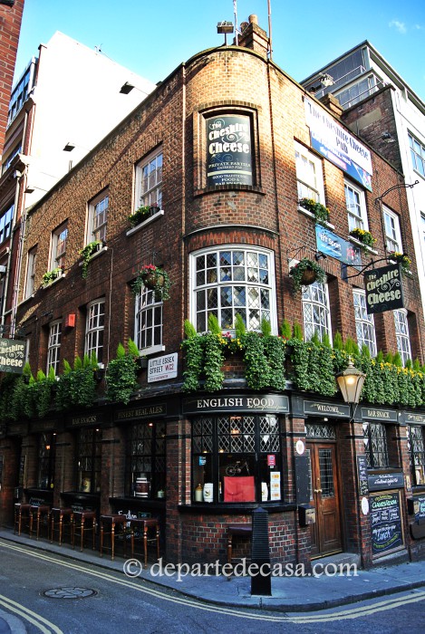 Cheshire cheese London Pub - Departe de casa