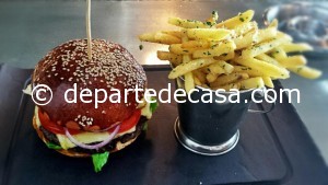 Burger @ Vivo Fusion Food Bar, cei mai buni burgeri din Bucuresti